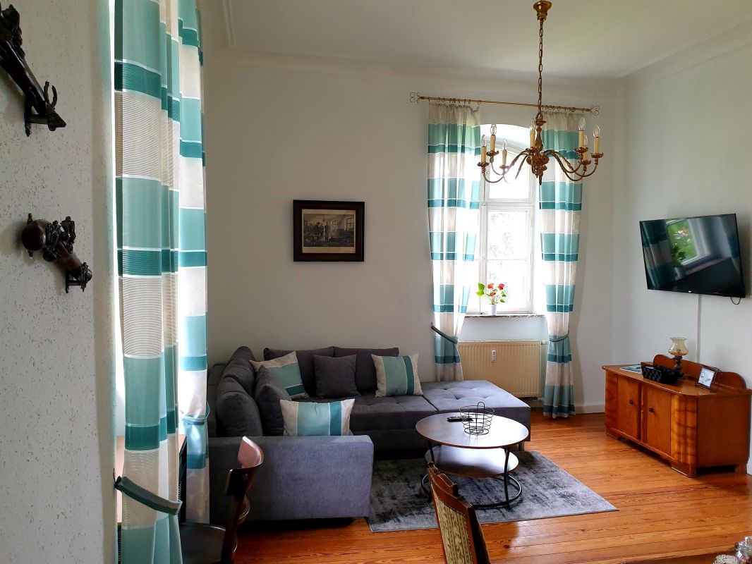 Wohnzimmer Schloss Ferienwohnung de Maurice